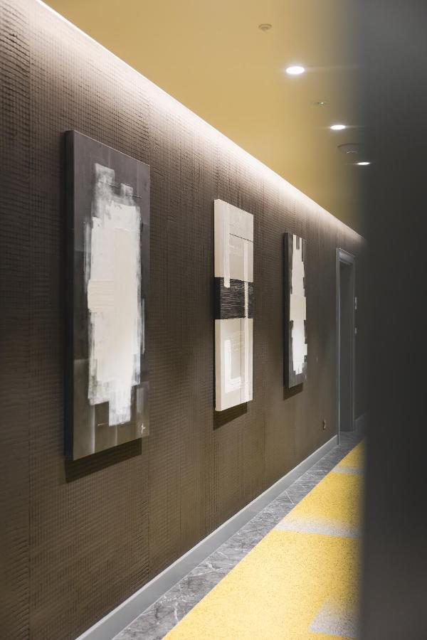 Signum Hotel 波德戈里察 外观 照片