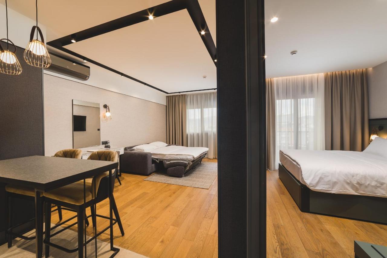 Signum Hotel 波德戈里察 外观 照片